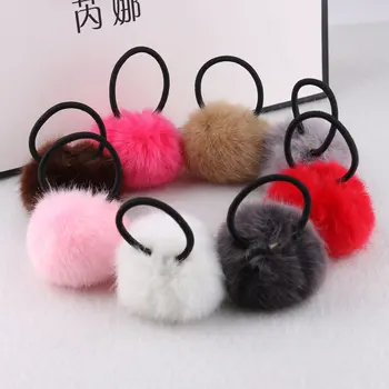 Kızlar için kauçuk çember takı ile sevimli 7cm imitasyon tavşan kürk topu Hairbands